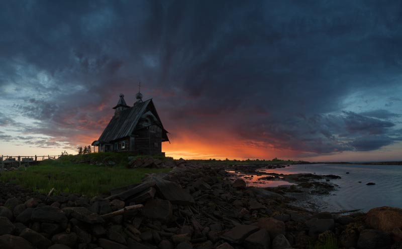 The old church on the coast of White sea 1x Collection - Pictowall Custom Wallpaper
