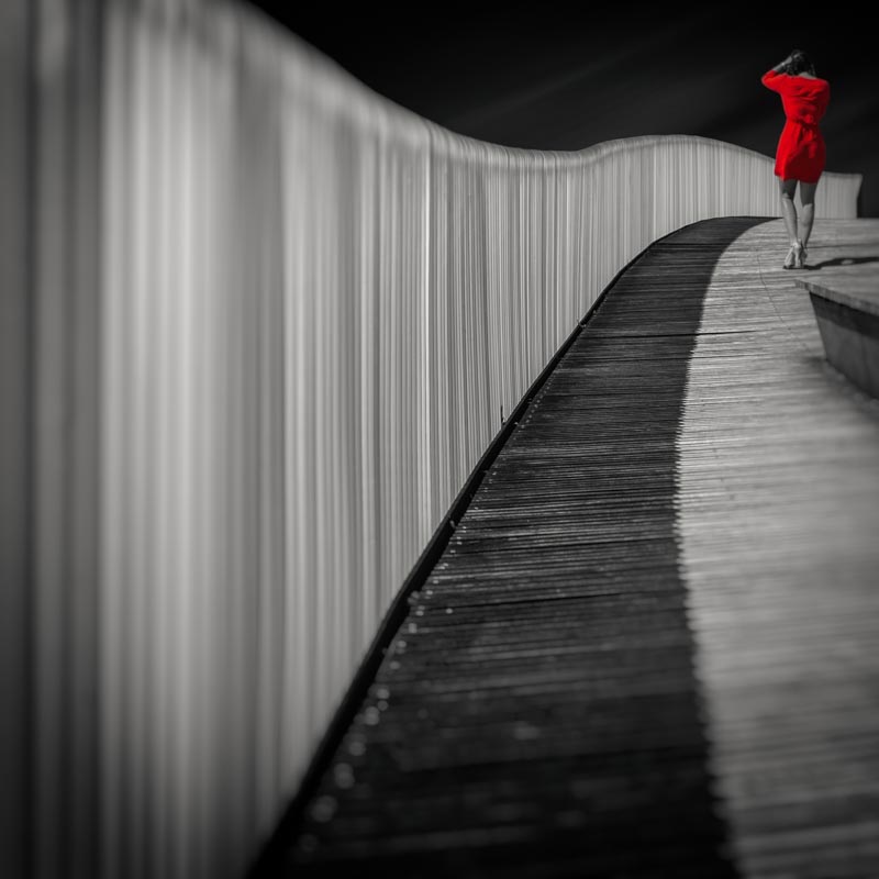 Woman in red 1x Collection - Pictowall Custom Wallpaper