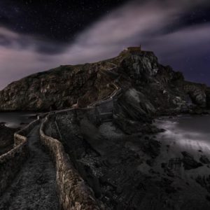 One Night in Gaztelugatxe 1x Collection - Pictowall Custom Wallpaper