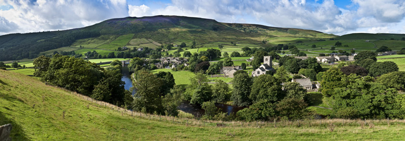 Burnsall river north Wallpaper mural